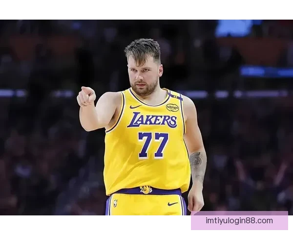 东契奇明日接受核磁检查 本赛季腿筋伤病或影响评奖资格